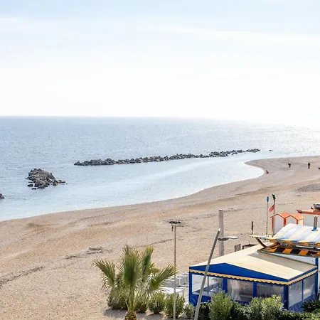 Konukevi 2 Prima Fila Mare Porto Recanati